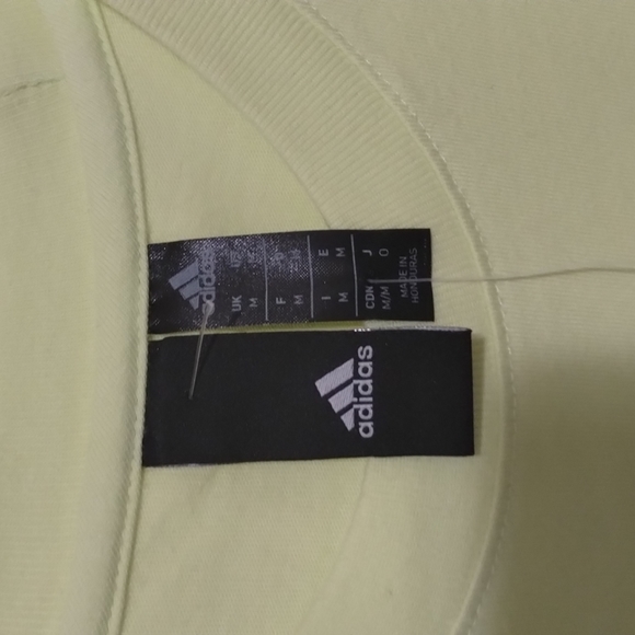 Adidas tee - Picture 5 of 7